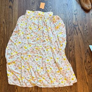 Chic Floral Maxi Skirt in Yellow and White